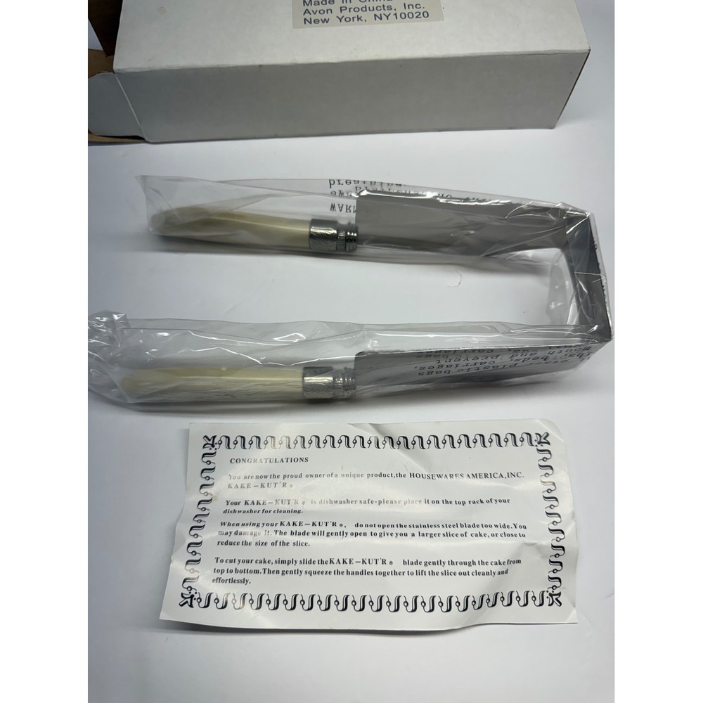 Avon Kake-Kut'r Square Stainless Steel Cake Slicer Server F65262-1 NIB Vintage - Picture 3 of 6